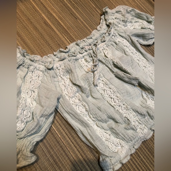 American Eagle XS crop top - Picture 2 of 3